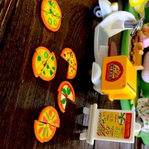 Calico Critters pizza delivery